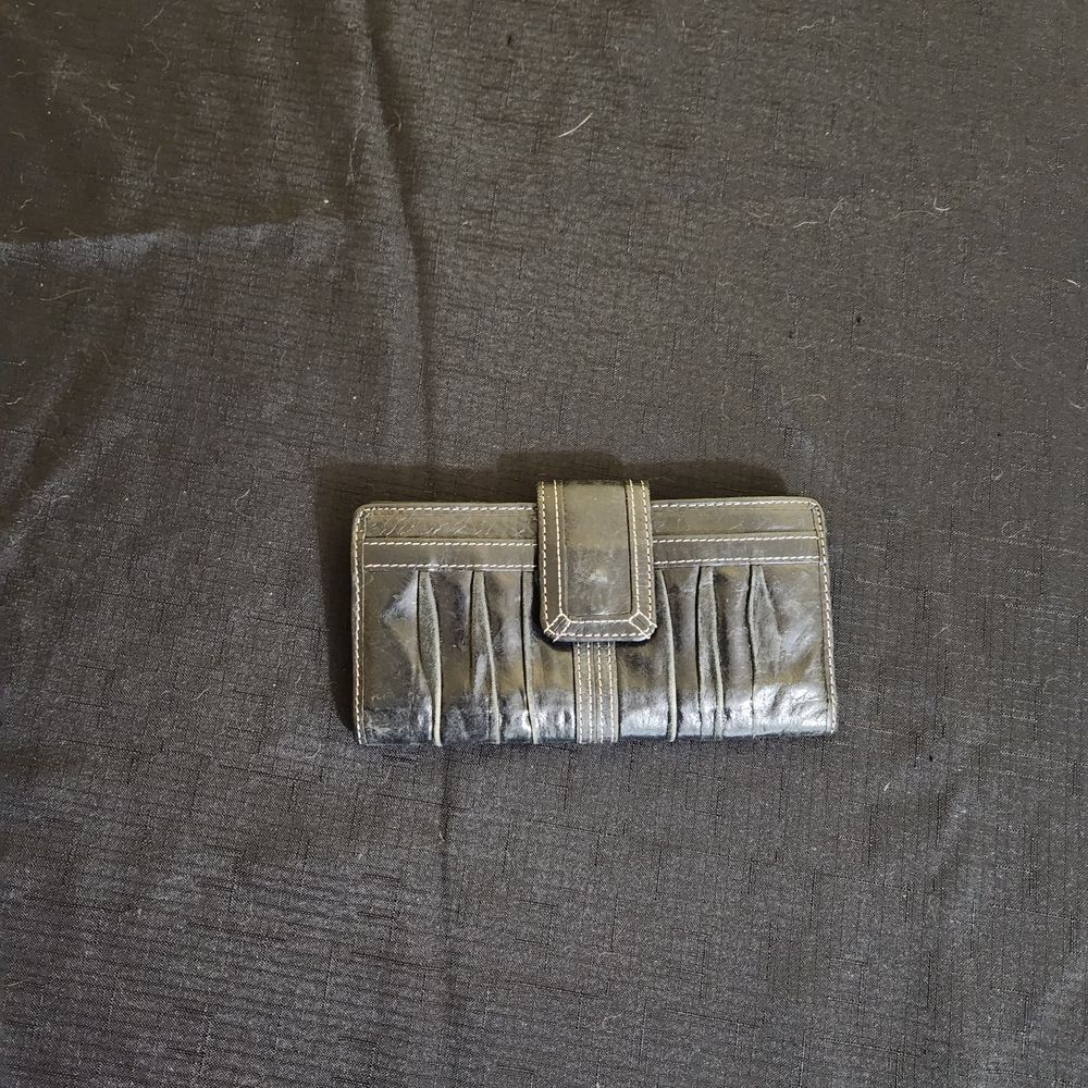 Vintage Fossil Black Leather Wallet